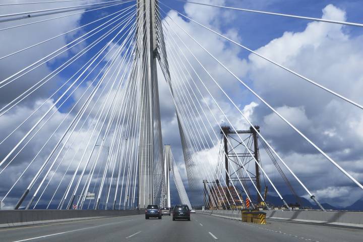 Port-Mann-Bridge